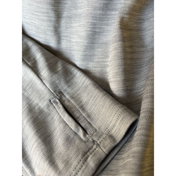 Under Armour Heat Gear Workout Active Loose Womens M Gray 1/4 zip shirt  EUC - Picture 4 of 5